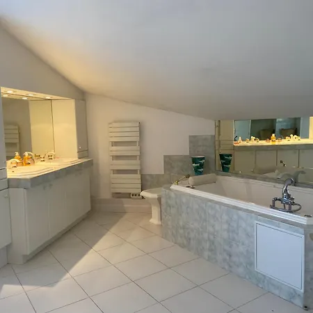 Rose Duplex Apartment La Rochelle (Charente-Maritime)